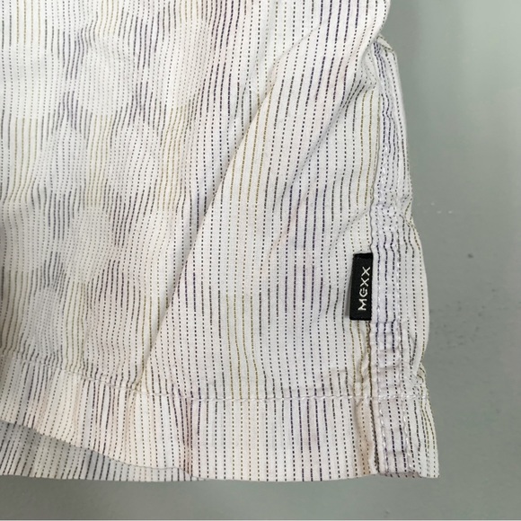 Mexx • Short Sleeved Button Down Shirt - Picture 2 of 5